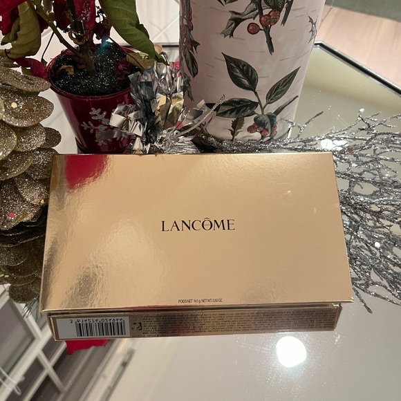 Limited Edition pretty LANCÔME holiday eyeshadow and blush palette 2023 New NIB - Picture 2 of 6